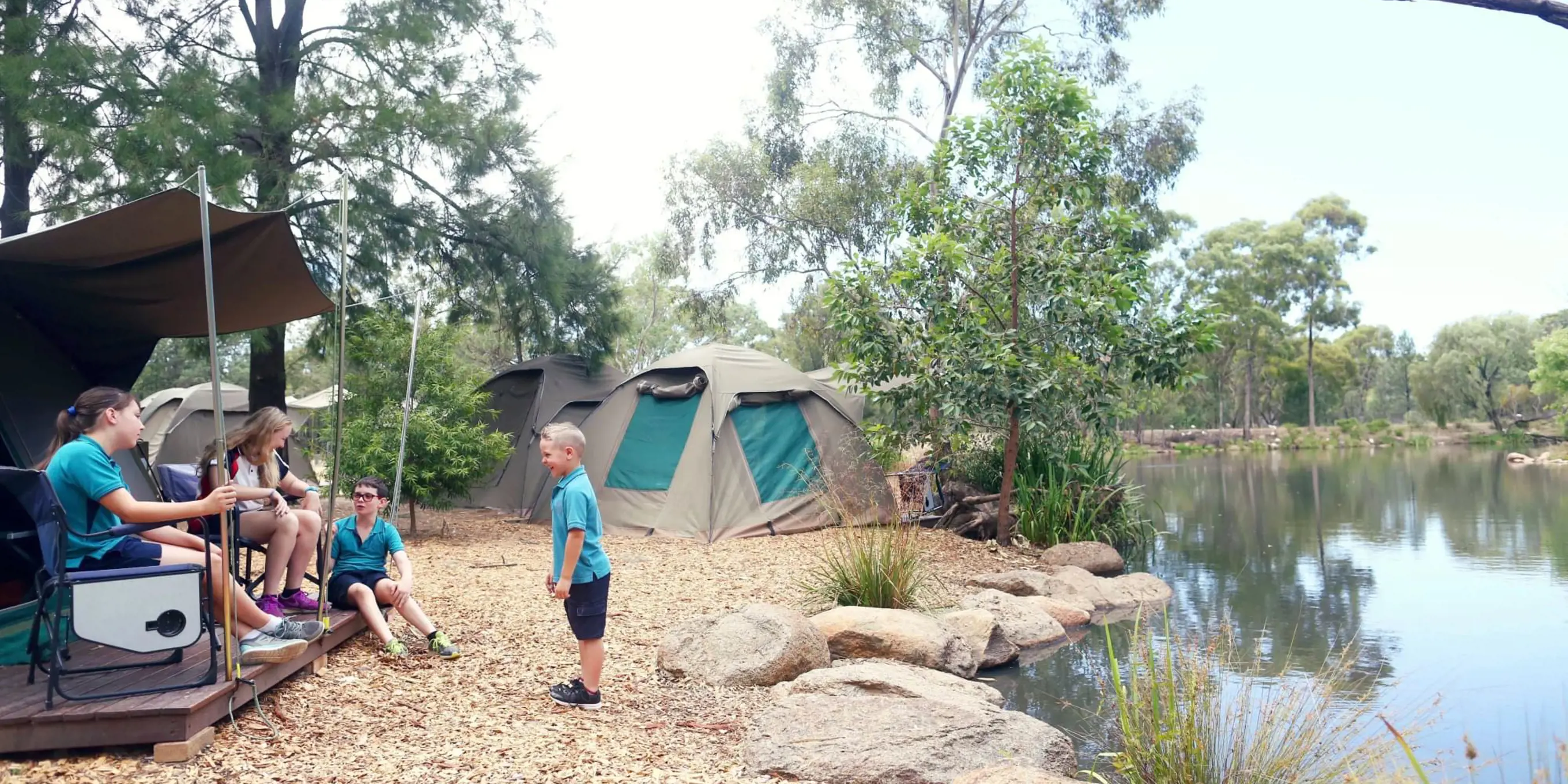 Children hanging out at Billabong Campsite during Zoosnooz overnight program