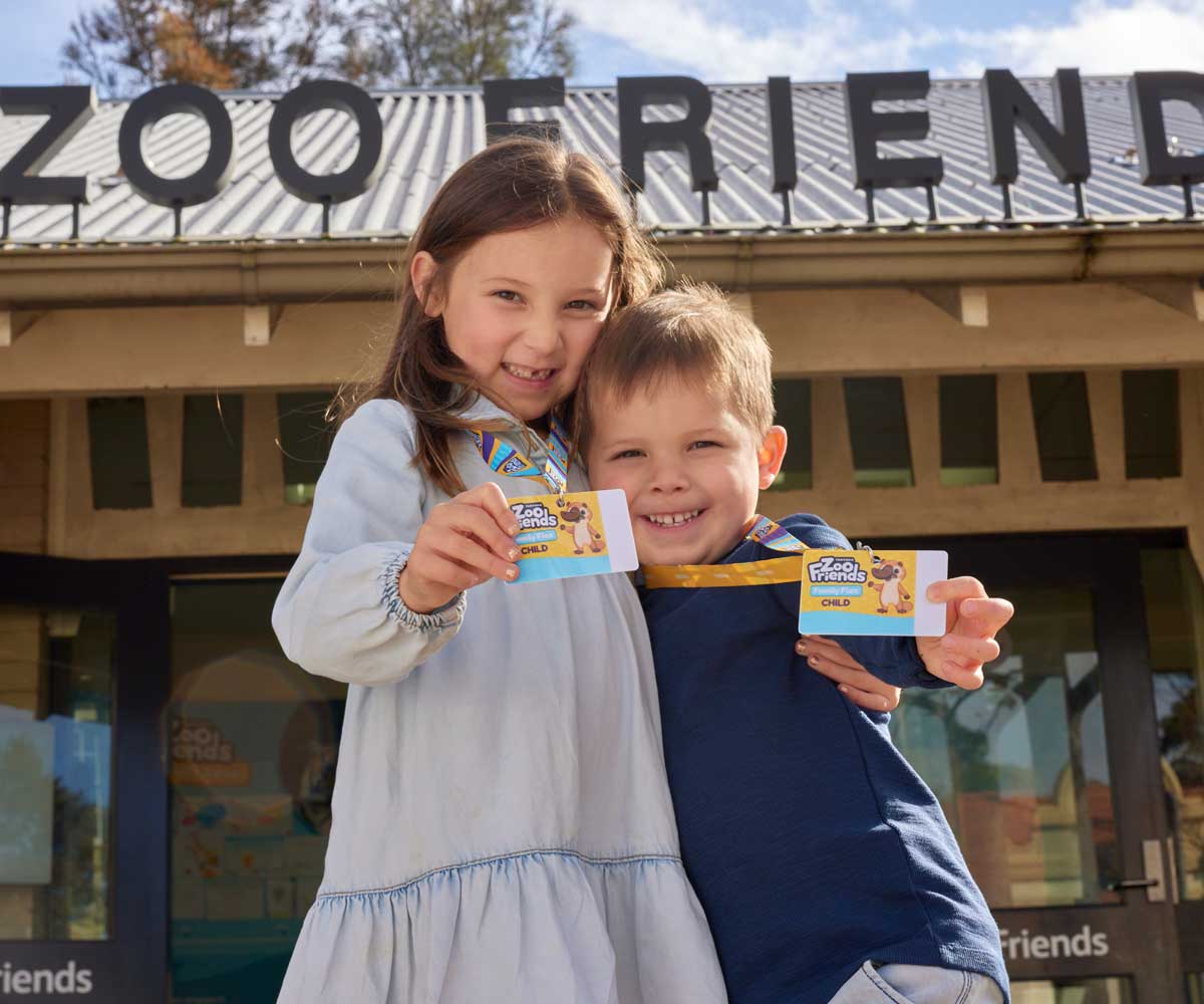 Kid's showing their Zoo Friends Annual Membership