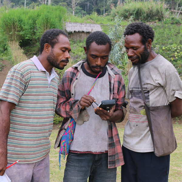 TKCP Officers practice entering patrol data into a field computer equipped with Spatial Monitoring and Reporting Tool (SMART) technology. Credit: Daniel Solomon Okena, TKCP.