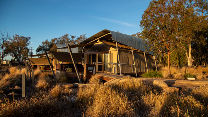 Zoofari Lodge at Taronga Western Plains Zoo Dubbo - cabin.